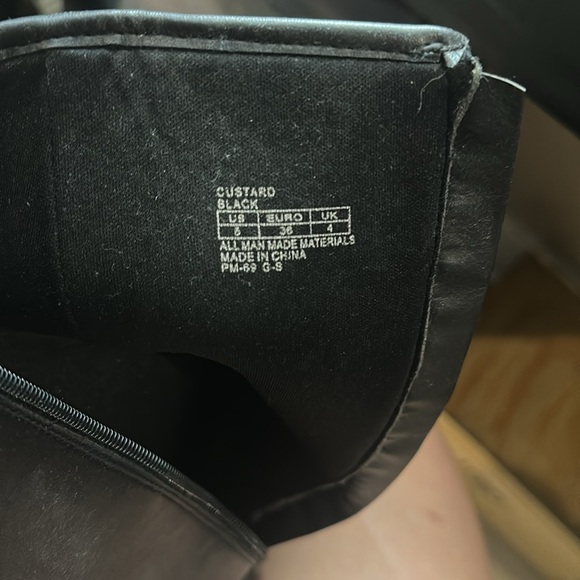 Michael Kors Womens Black Boots - Picture 4 of 4